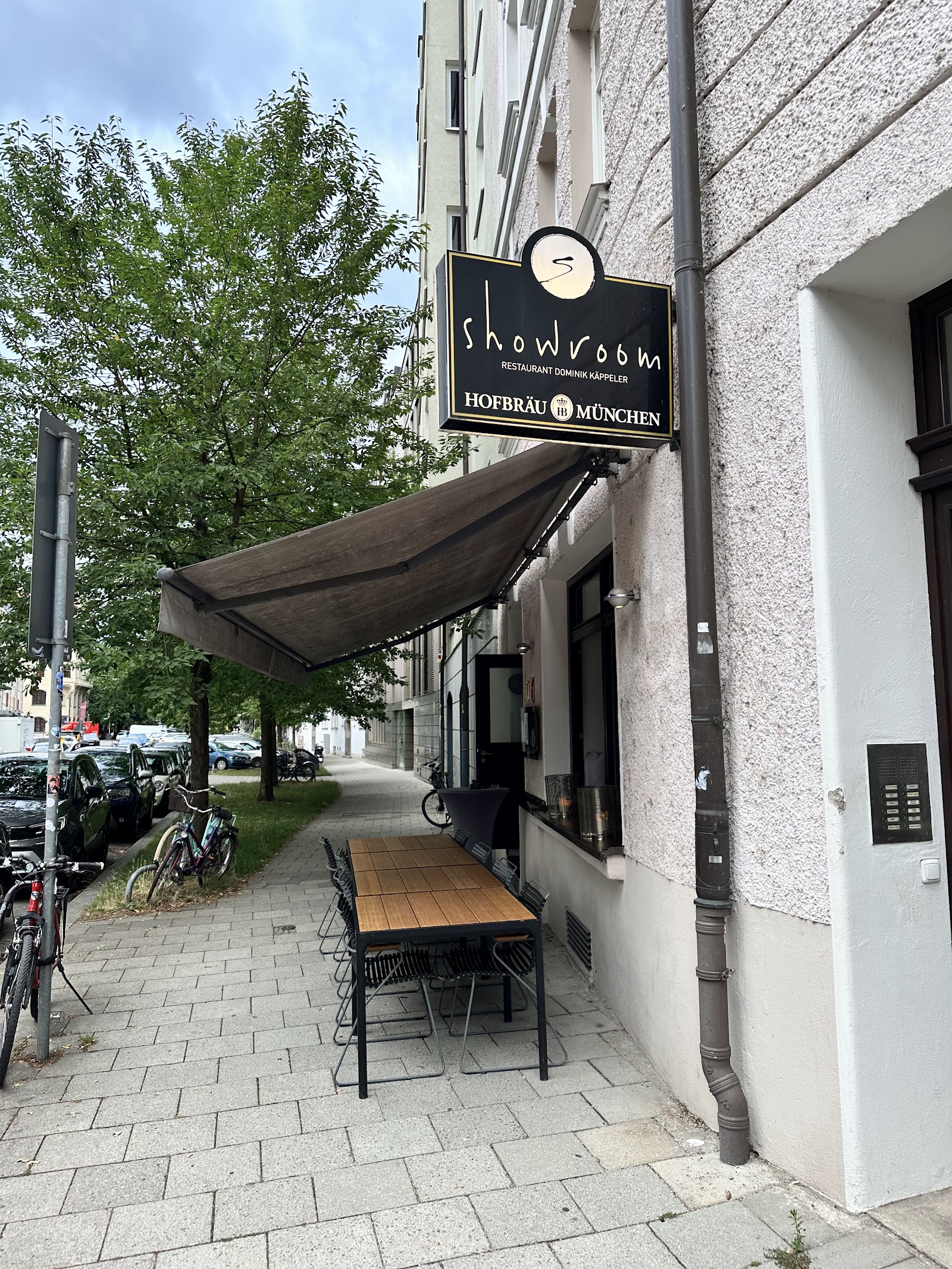 A plated course at a one-star Munich tasting-menu room, Maxvorstadt