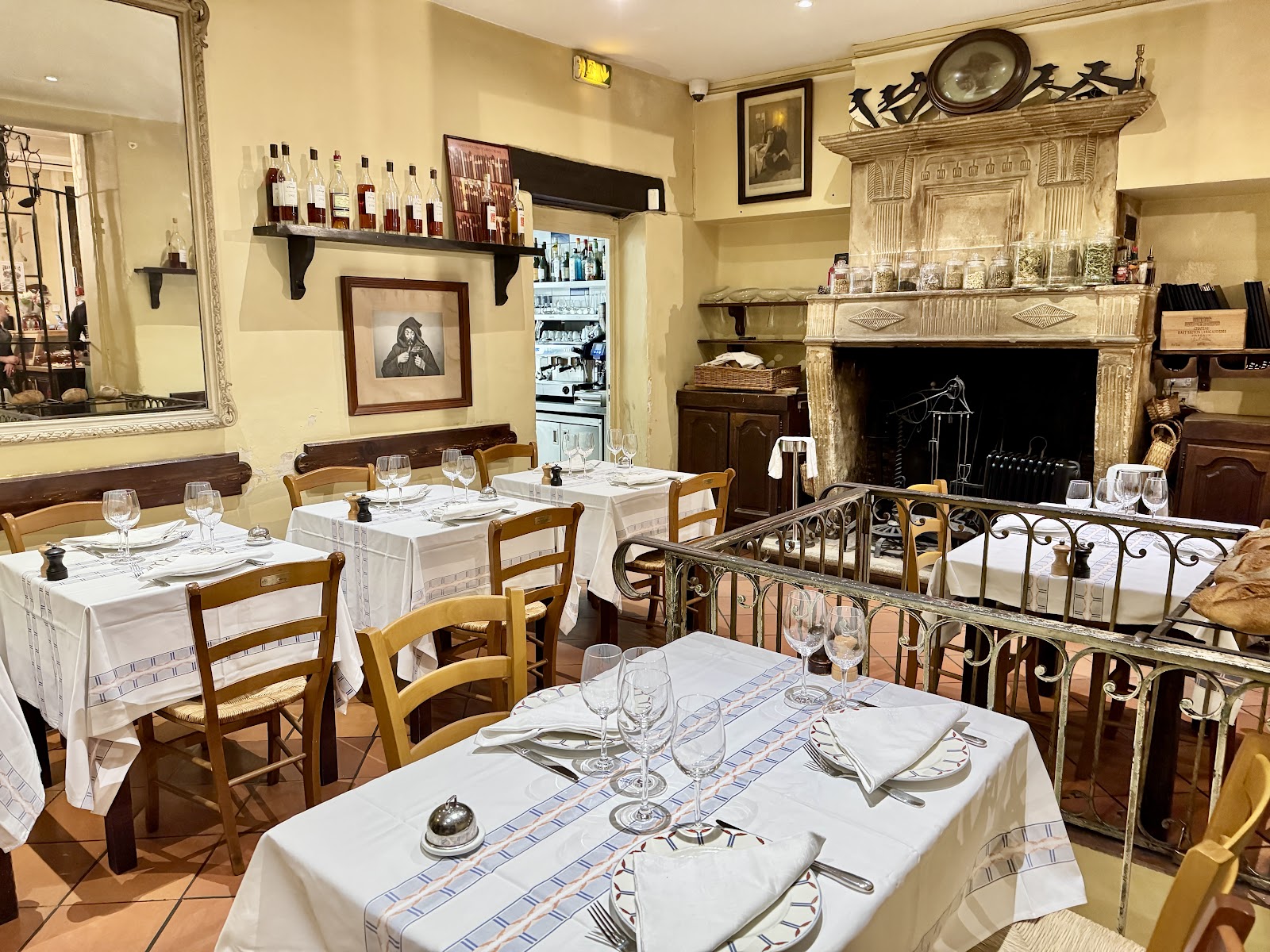 A wine-bar counter set with a single glass in Bordeaux